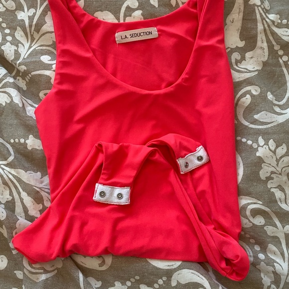 Hot pink bodysuit - Picture 4 of 4